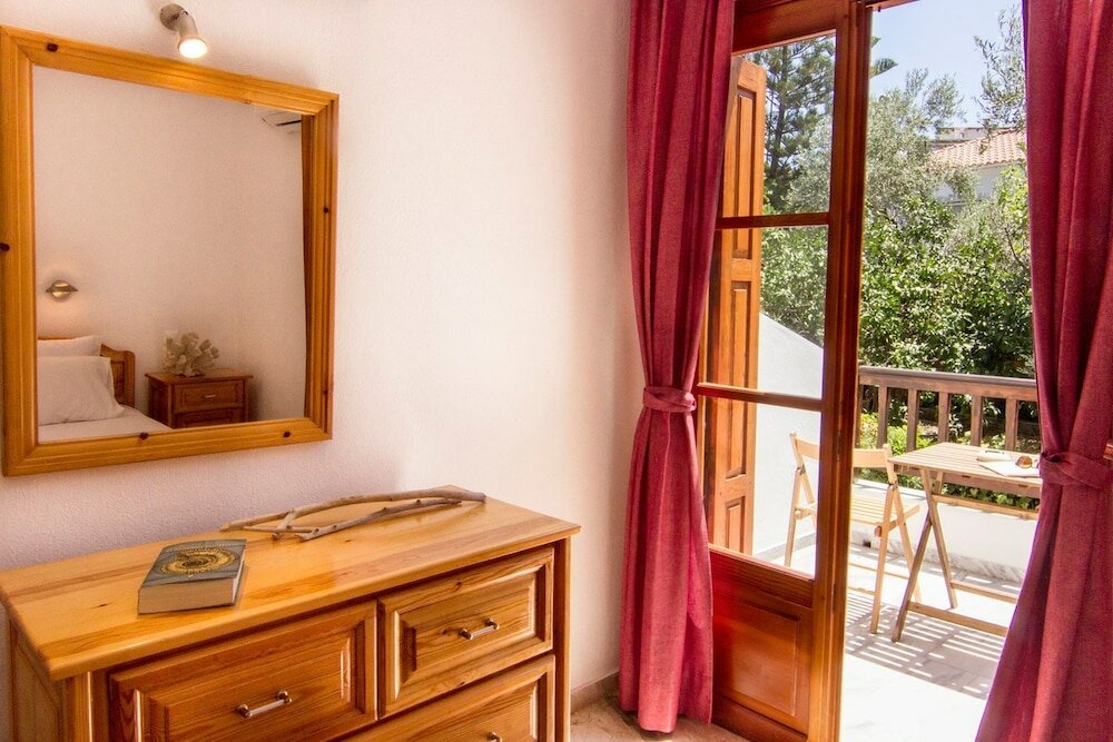 Фото Naftilos Skiathos