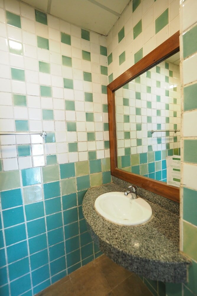 Фото Fah Place Hotel