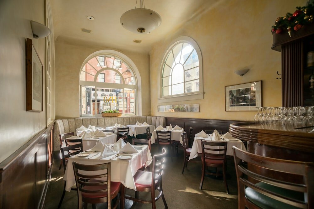 Фото The Andrews Hotel