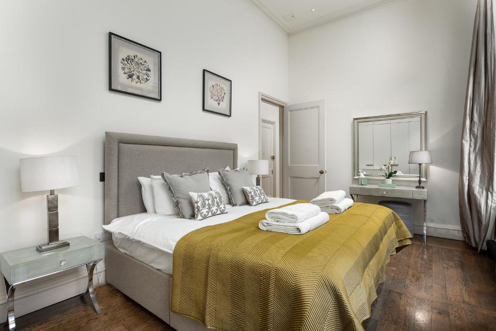 Фото Grosvenor Gardens by Capital