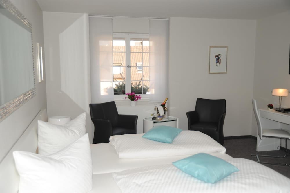 Фото Hotel-Restaurant Adler