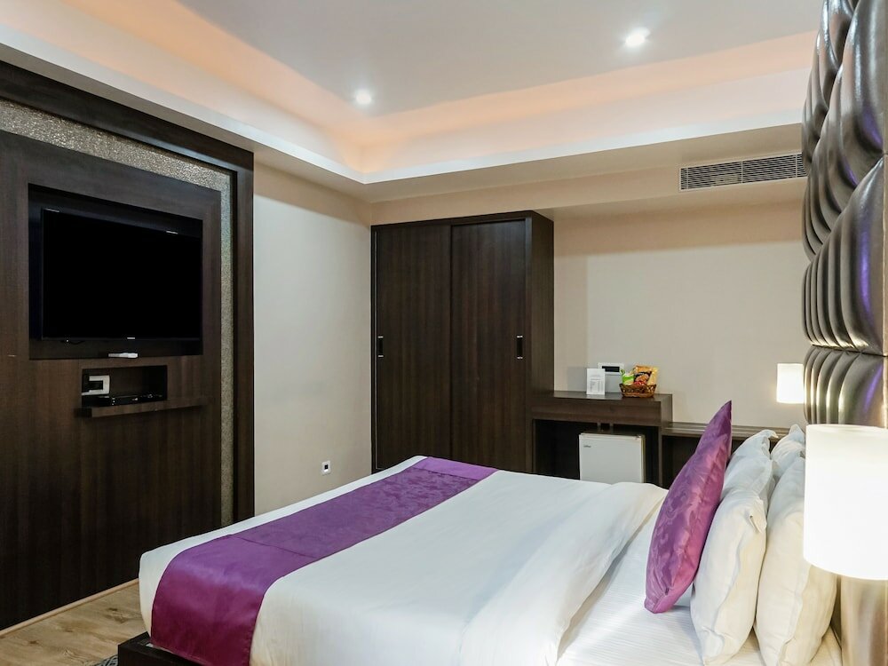 Фото Treebo Tryst Hotel The Kalyaniz