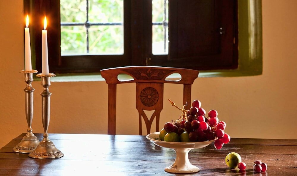 Фото Lava Suites and Lounge