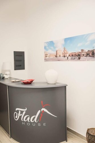 Гостиница Fladi House B&b в Катании