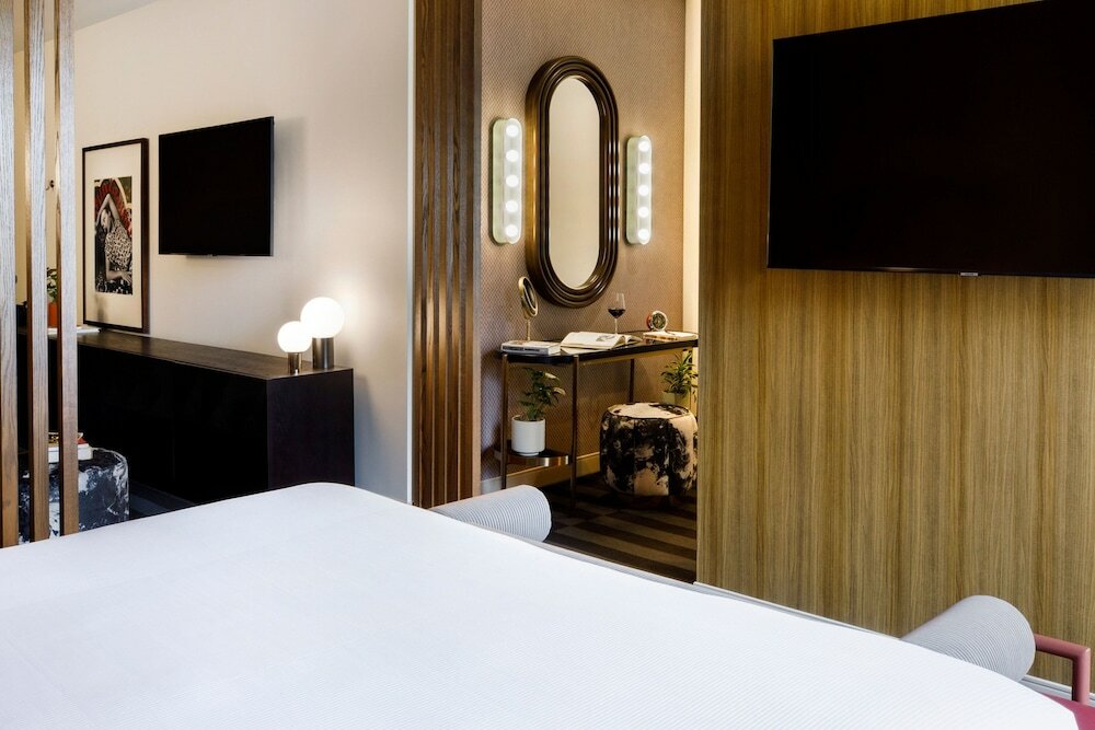 Фото Hotel Indy, Indianapolis, a Tribute Portfolio Hotel