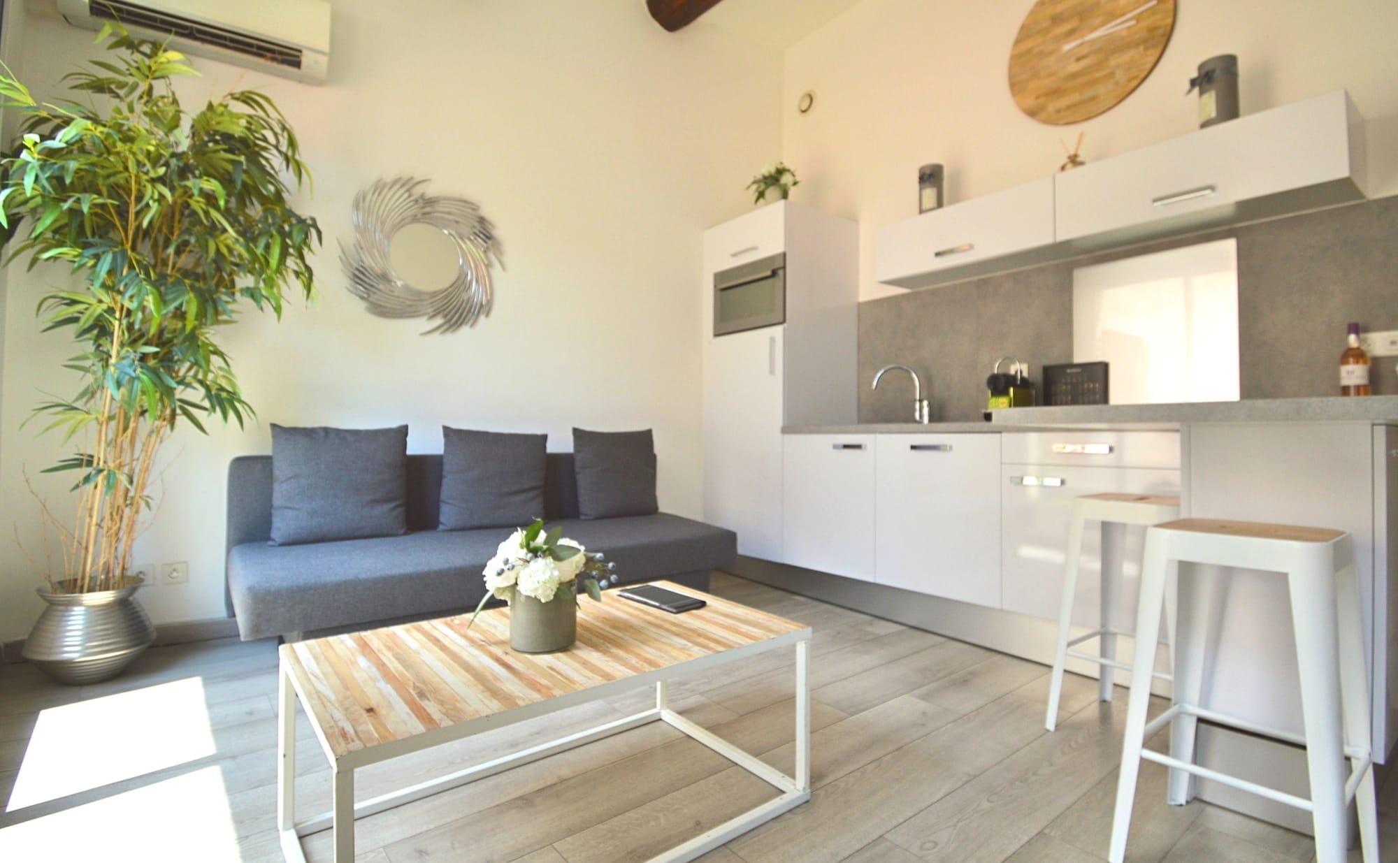 Фото Les Appartements du Vieux-Port