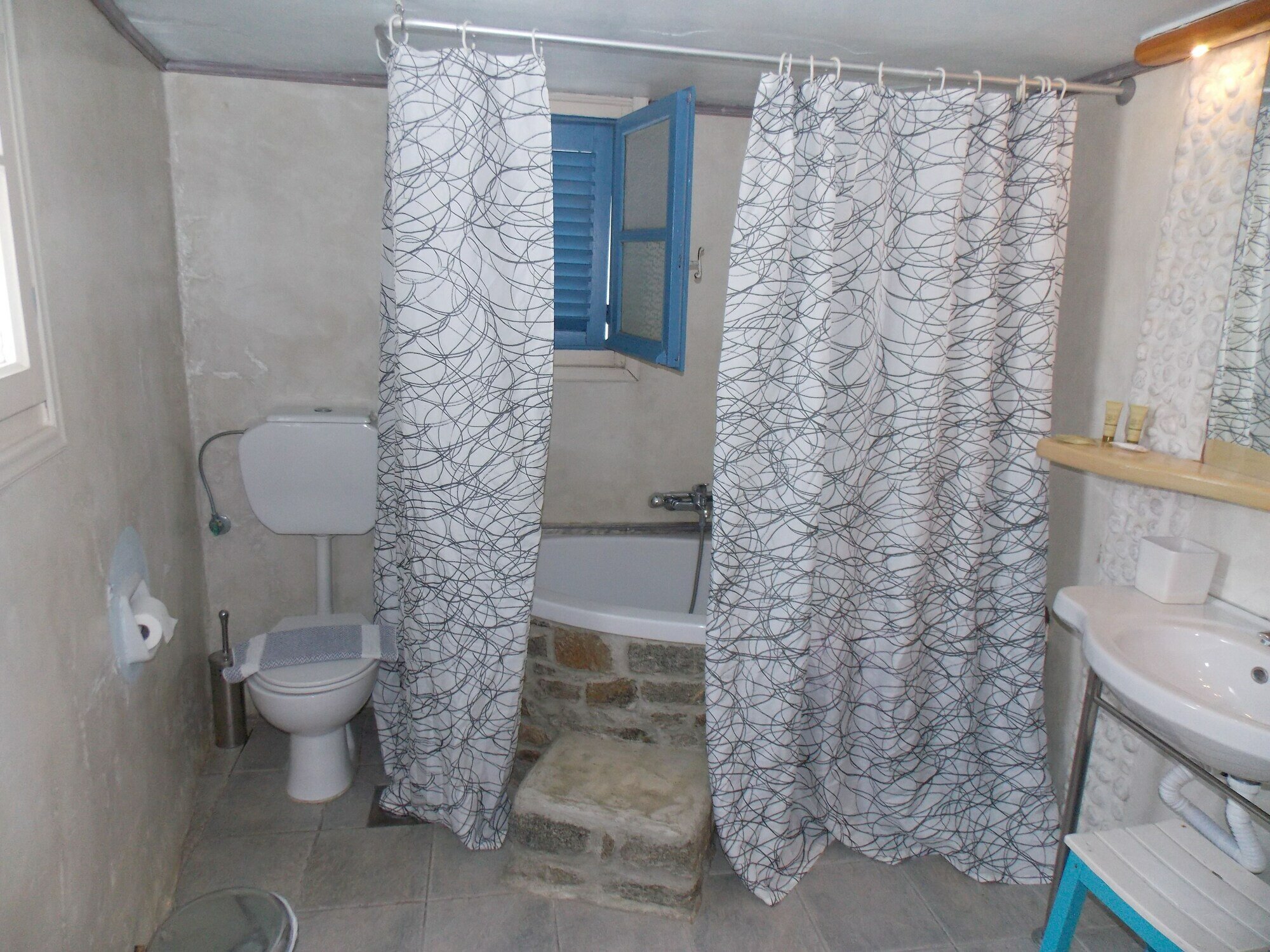 Фото Studios and Suites Rania