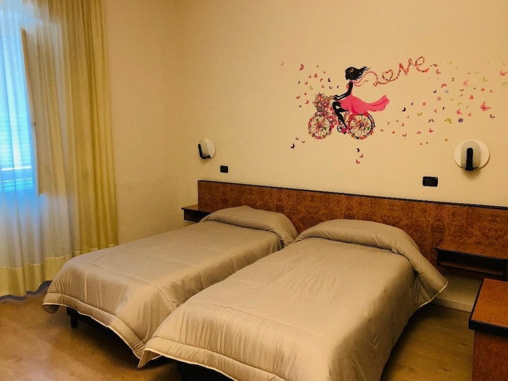 Фото Hotel Scigliano