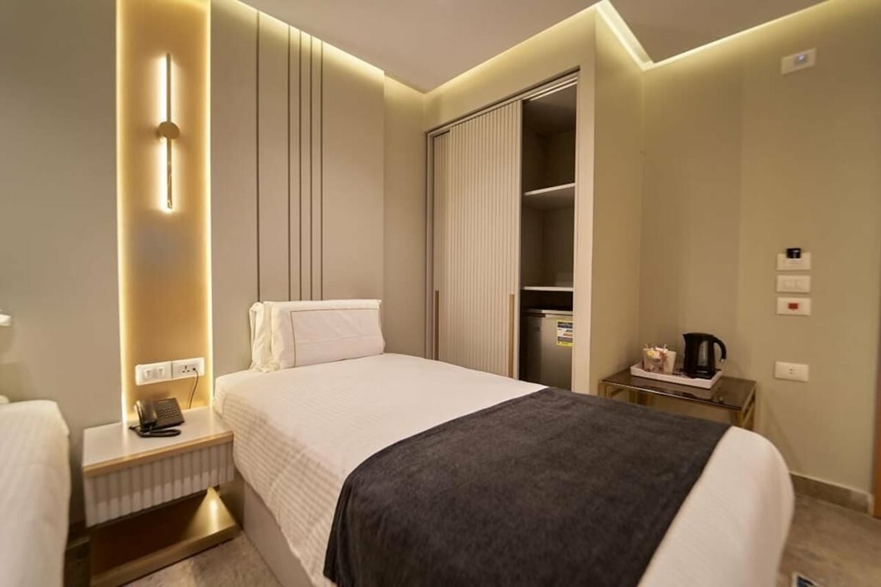 Фото Pyramids Charm