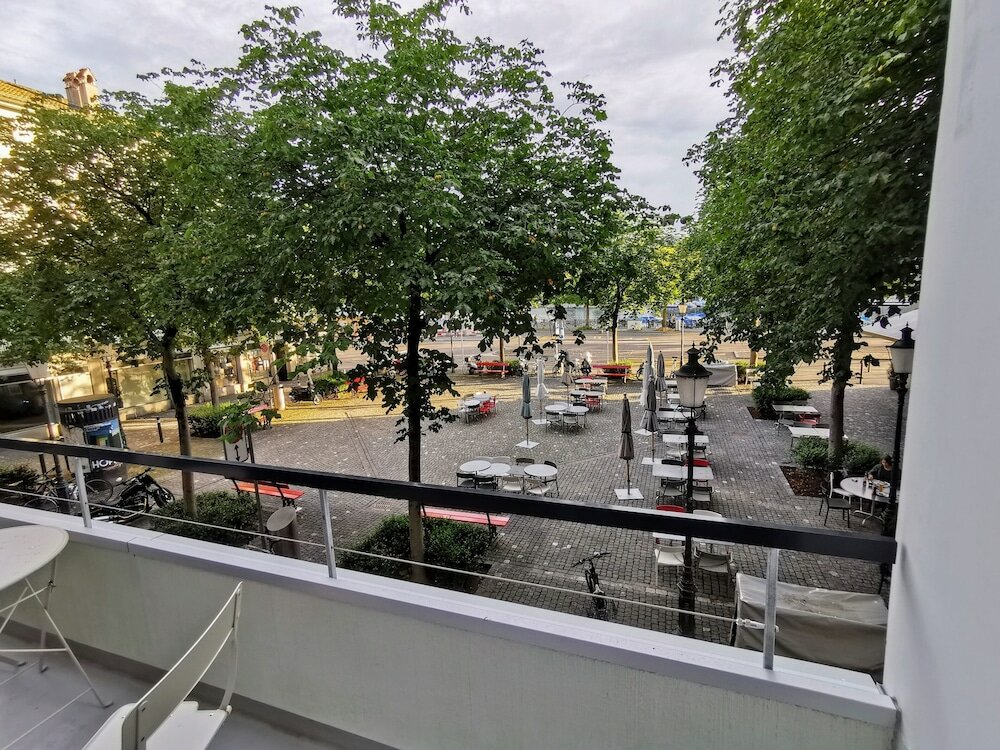 Фото Green Marmot Capsule Hotel Zurich