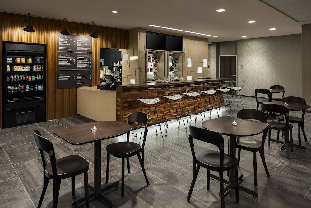 Фото Courtyard by Marriott Seattle Northgate