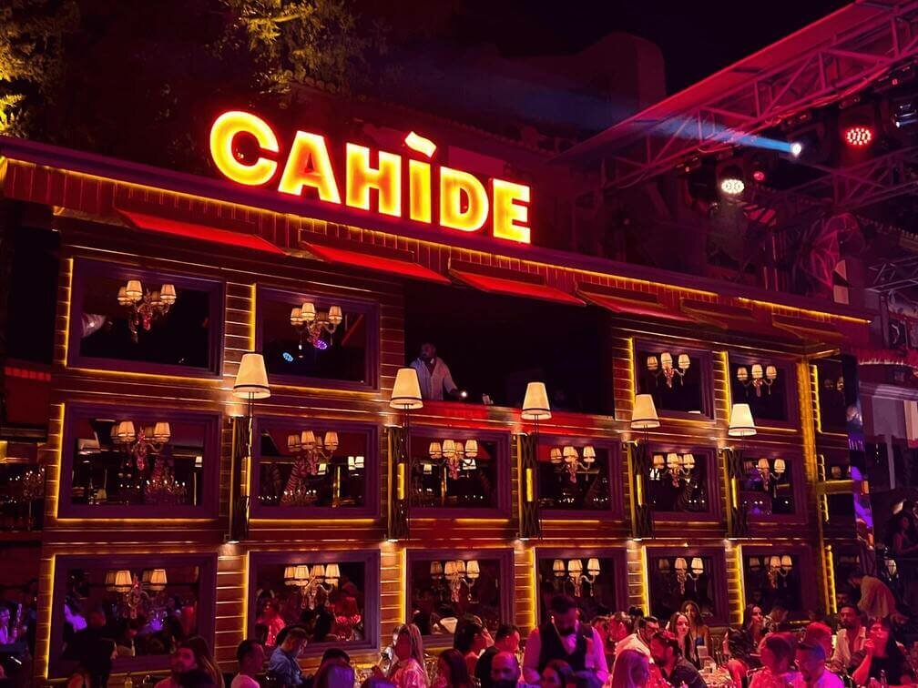 Nightclub Cahide, Cesme, photo