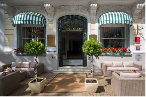 Фото Hotel Les Nations The Originals Boutique Vichy