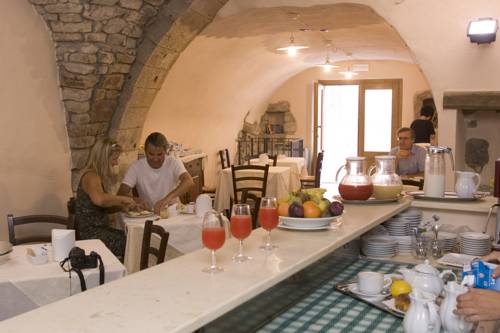 Фото Corte Fiorita Albergo Diffuso