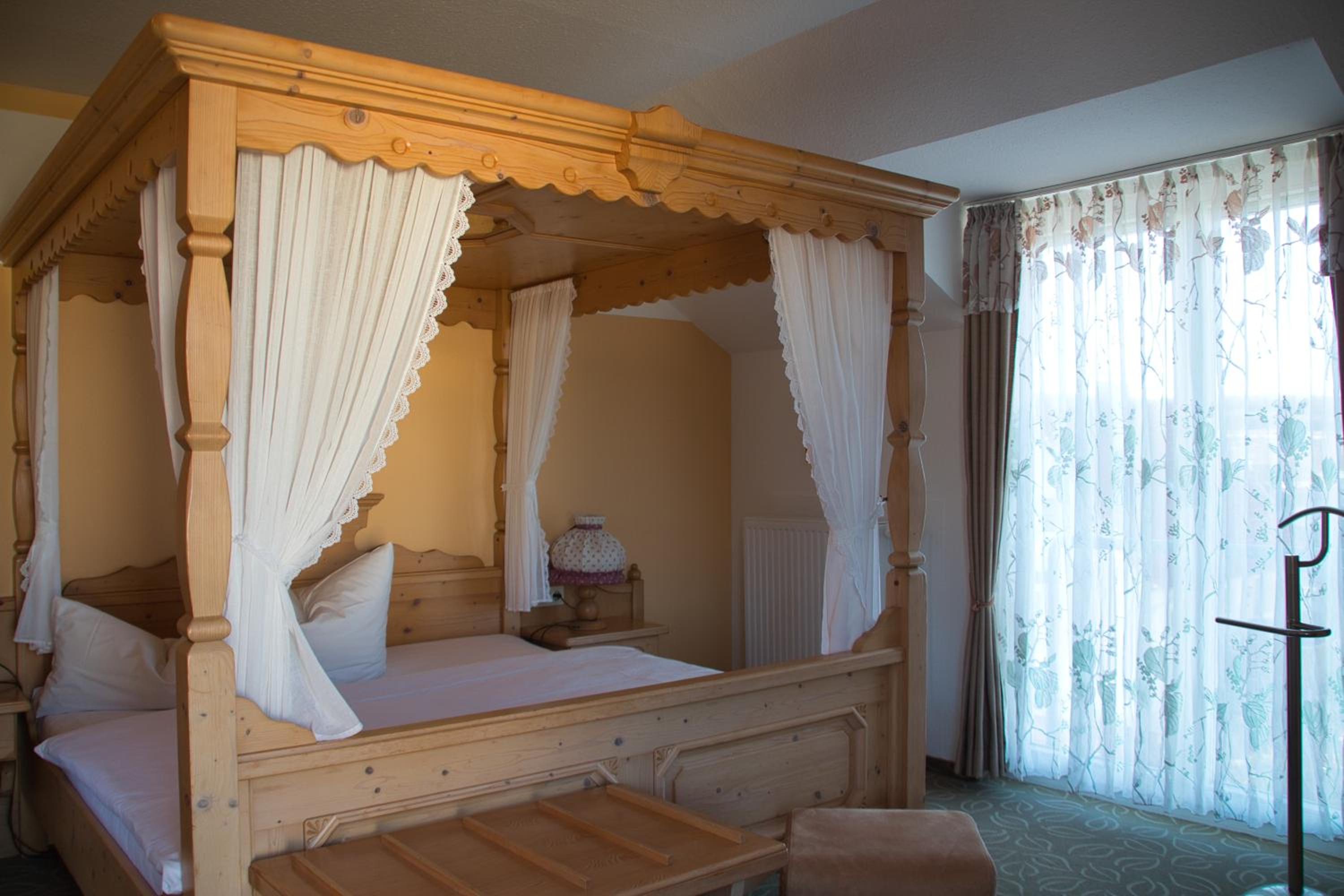 Фото Hotel Quellenhof