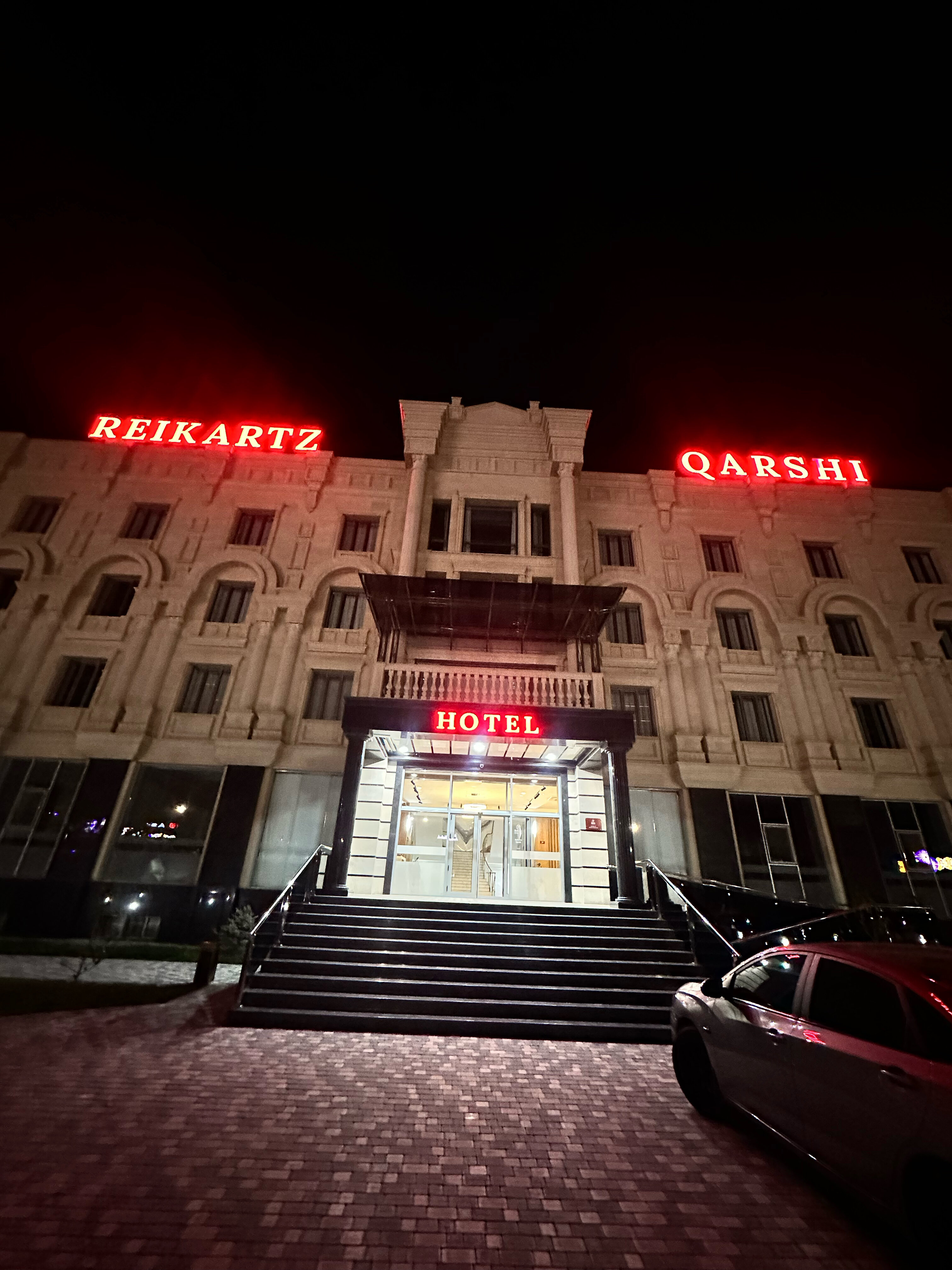 Фото отеля 2