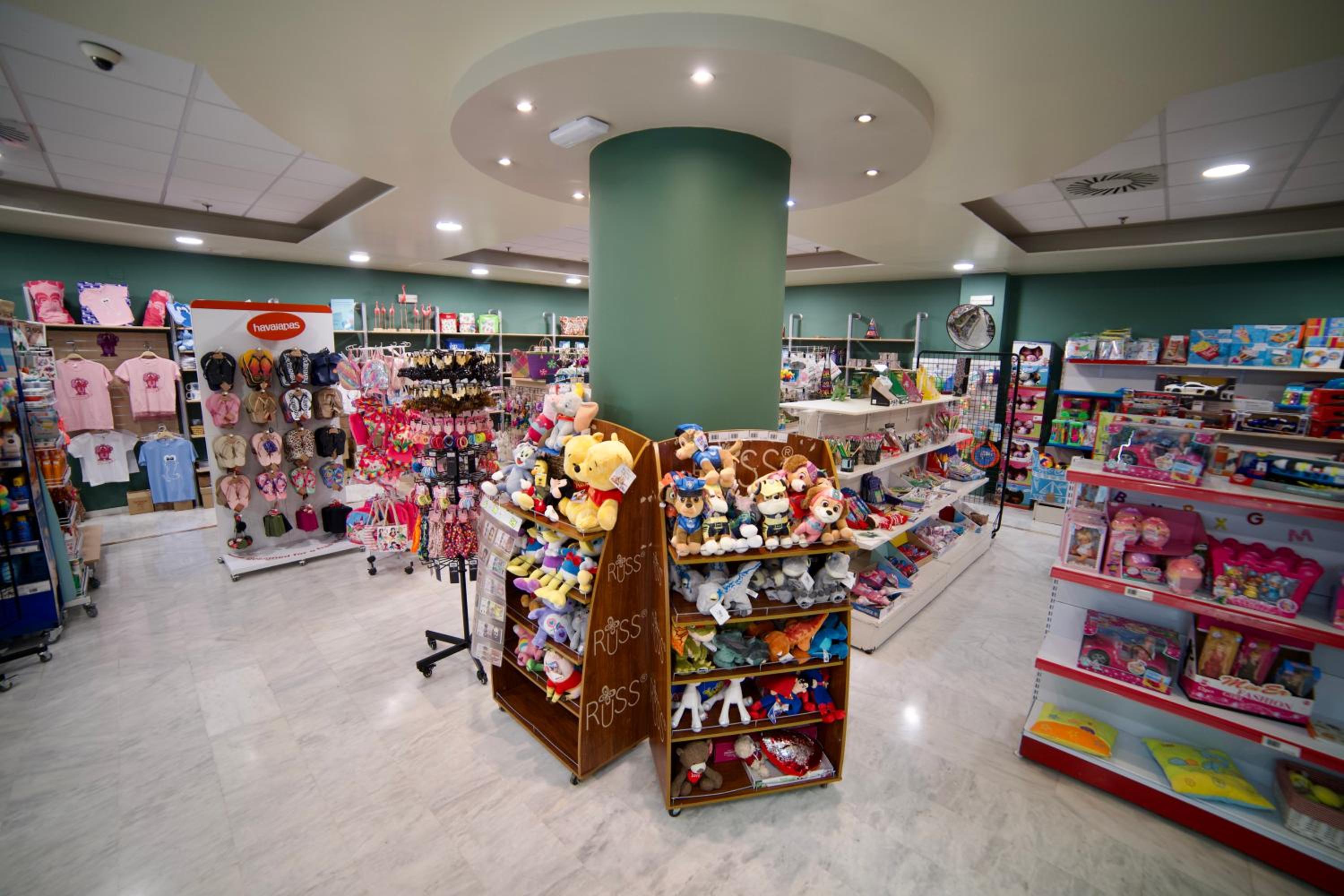 Фото Holiday World Village Hotel