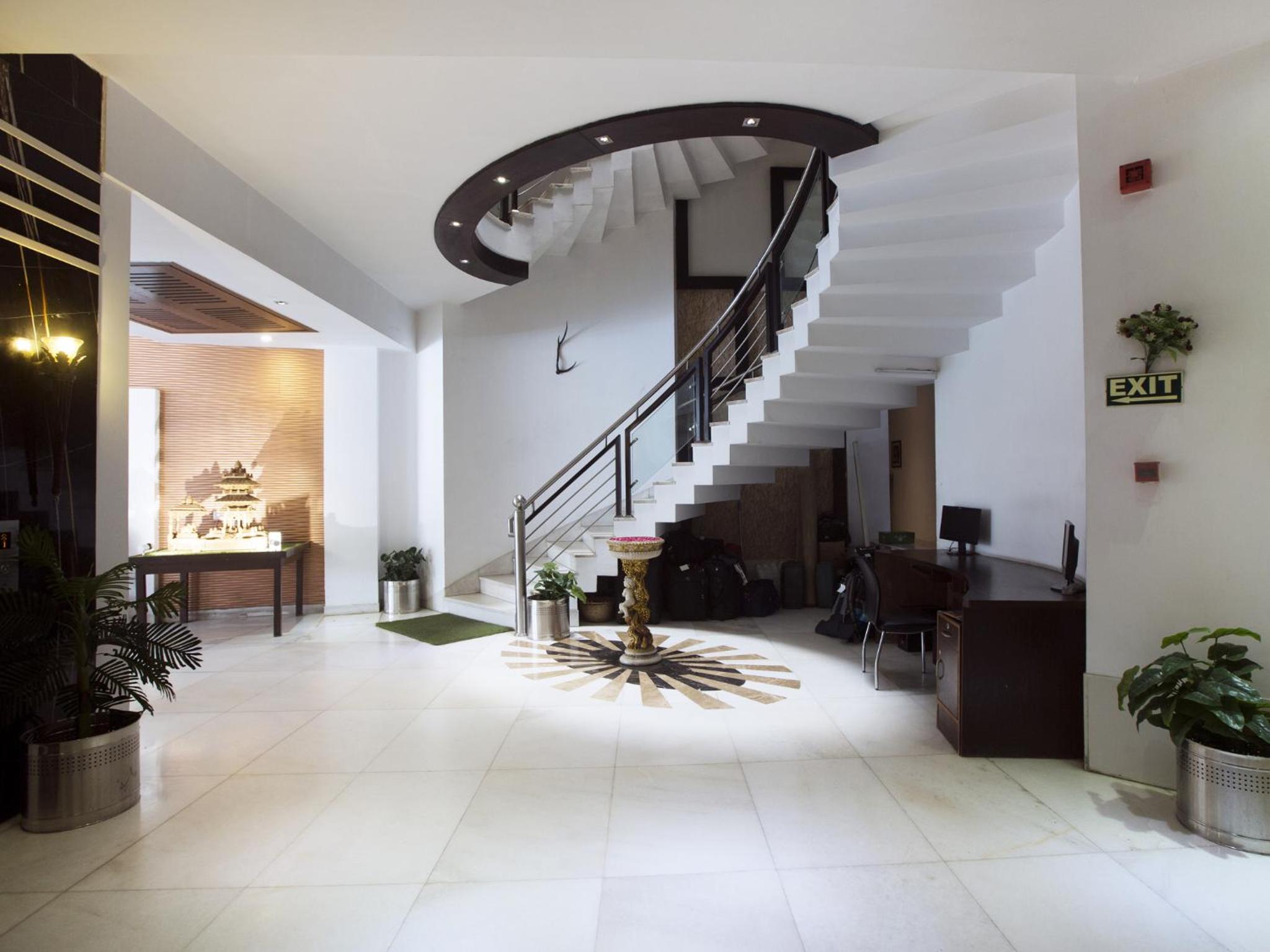 Фото отеля 2