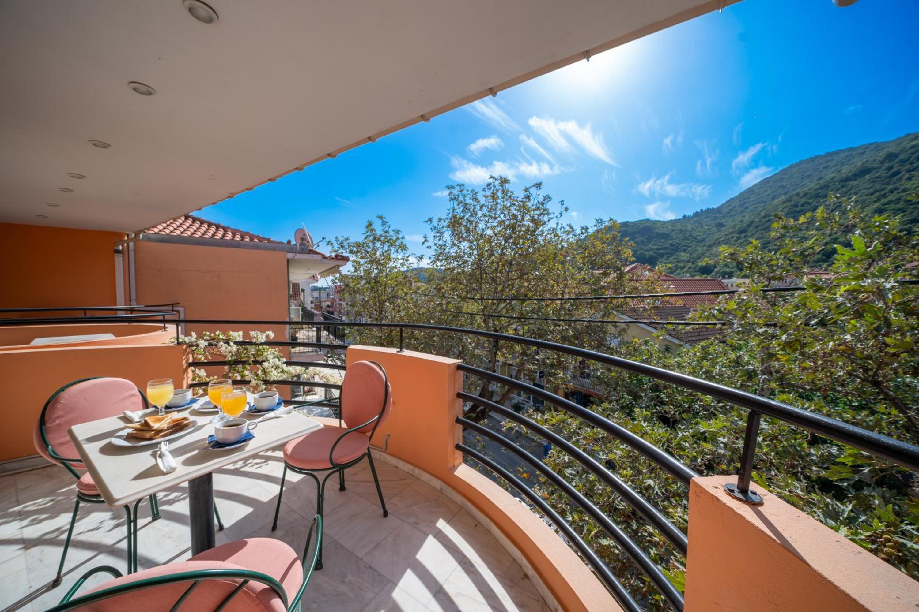 Фото Odysseus Palace