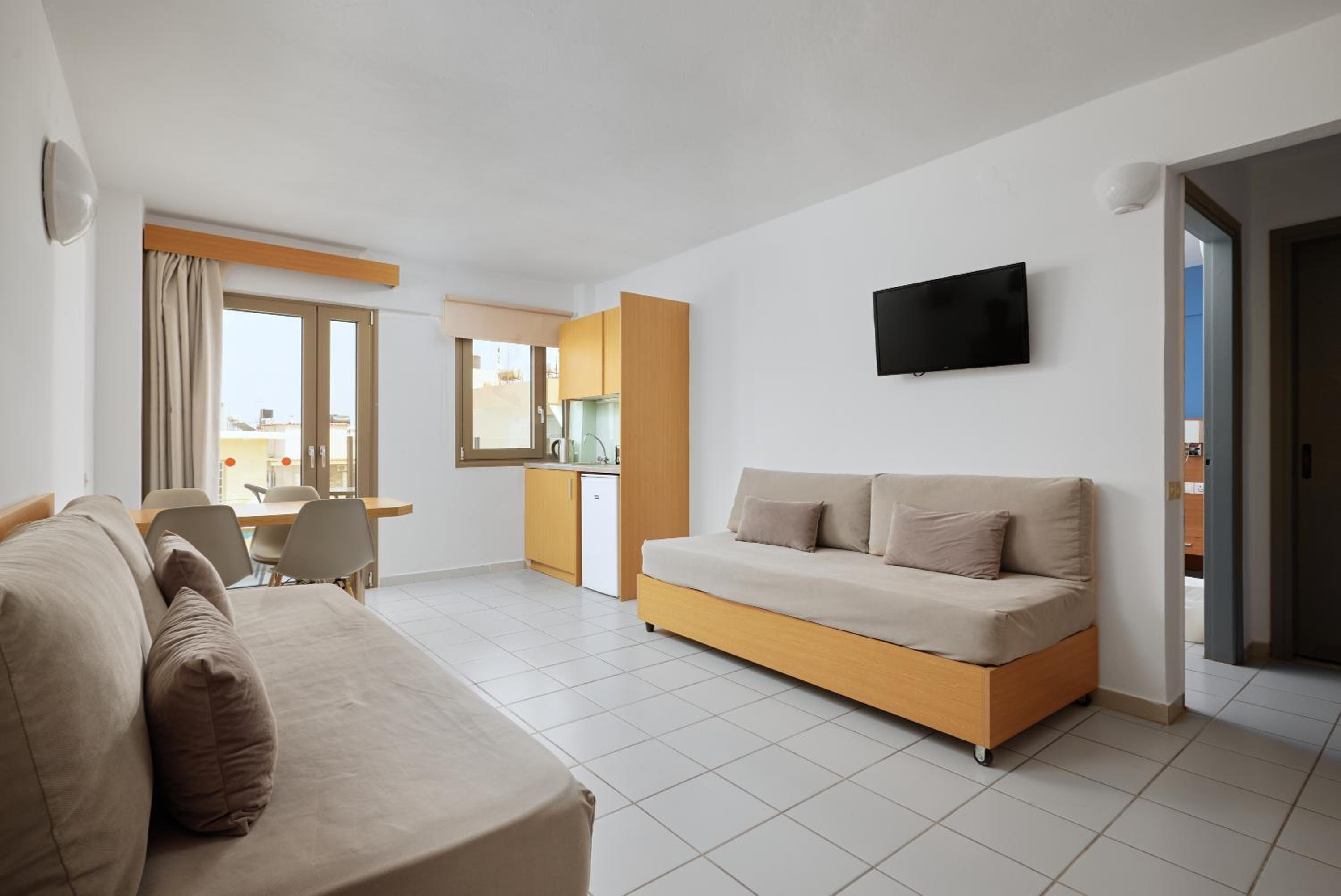 Фото Acropolis Apartments