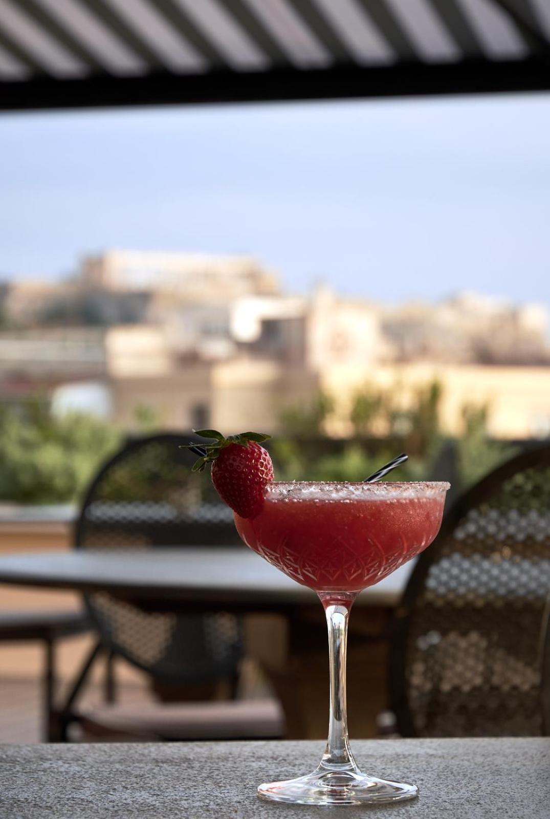 Фото Athens Mansion Luxury Suites