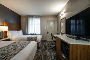 Гостиница Monte Carlo Inn Toronto West Suites