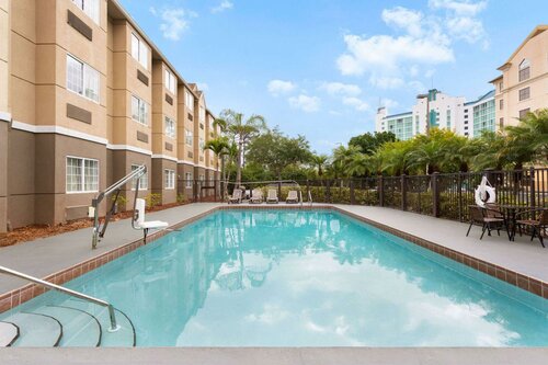 Гостиница Floridian Hotel and Suites Orlando в Орландо