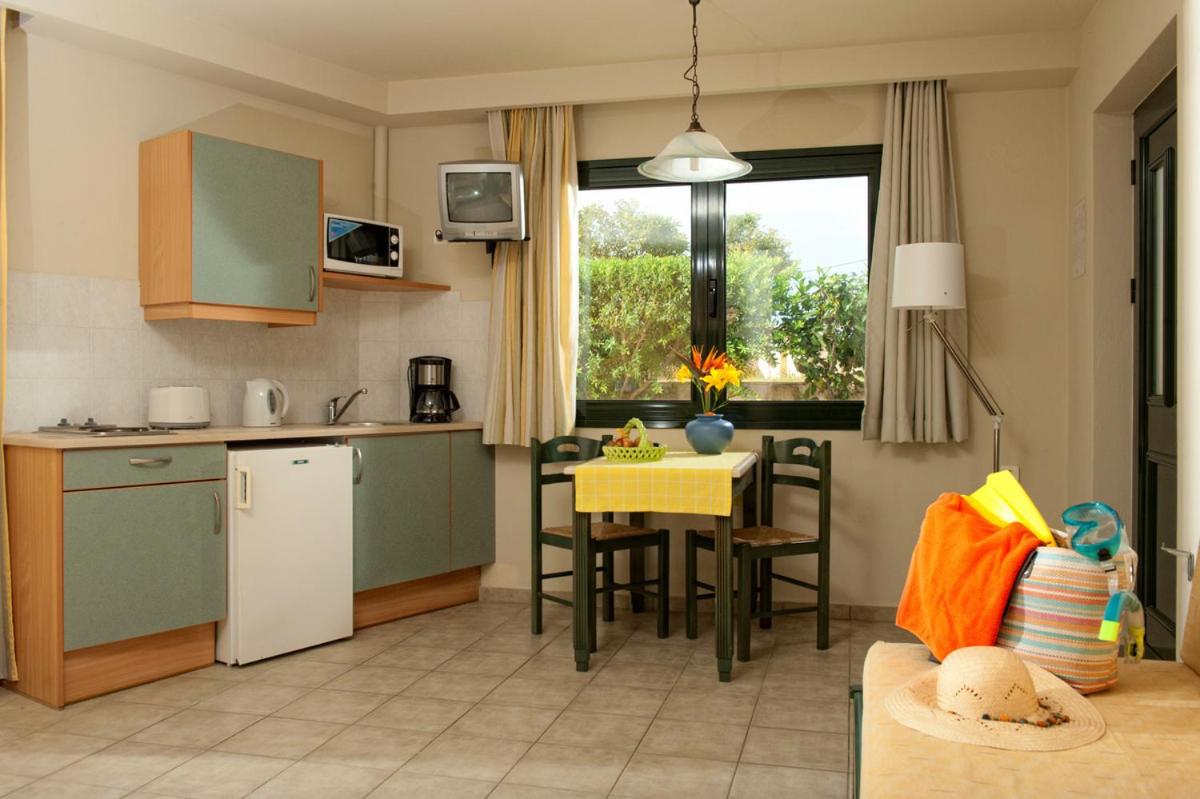 Фото Villiana Holiday Apartments
