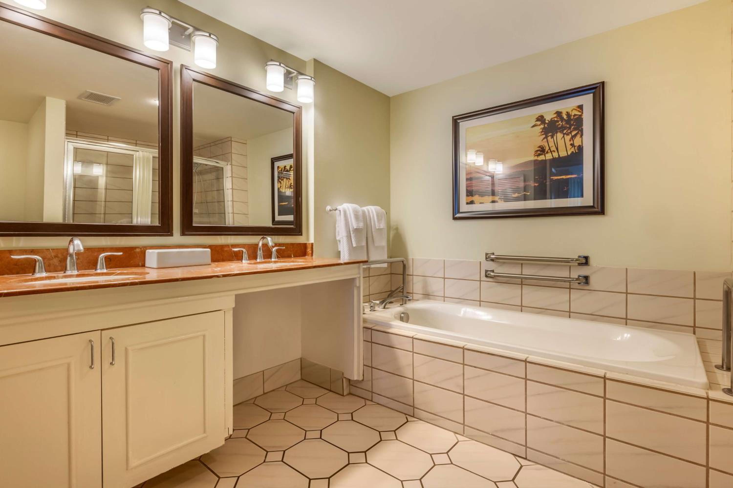 Фото Hilton Vacation Club The Point At Poipu Kauai