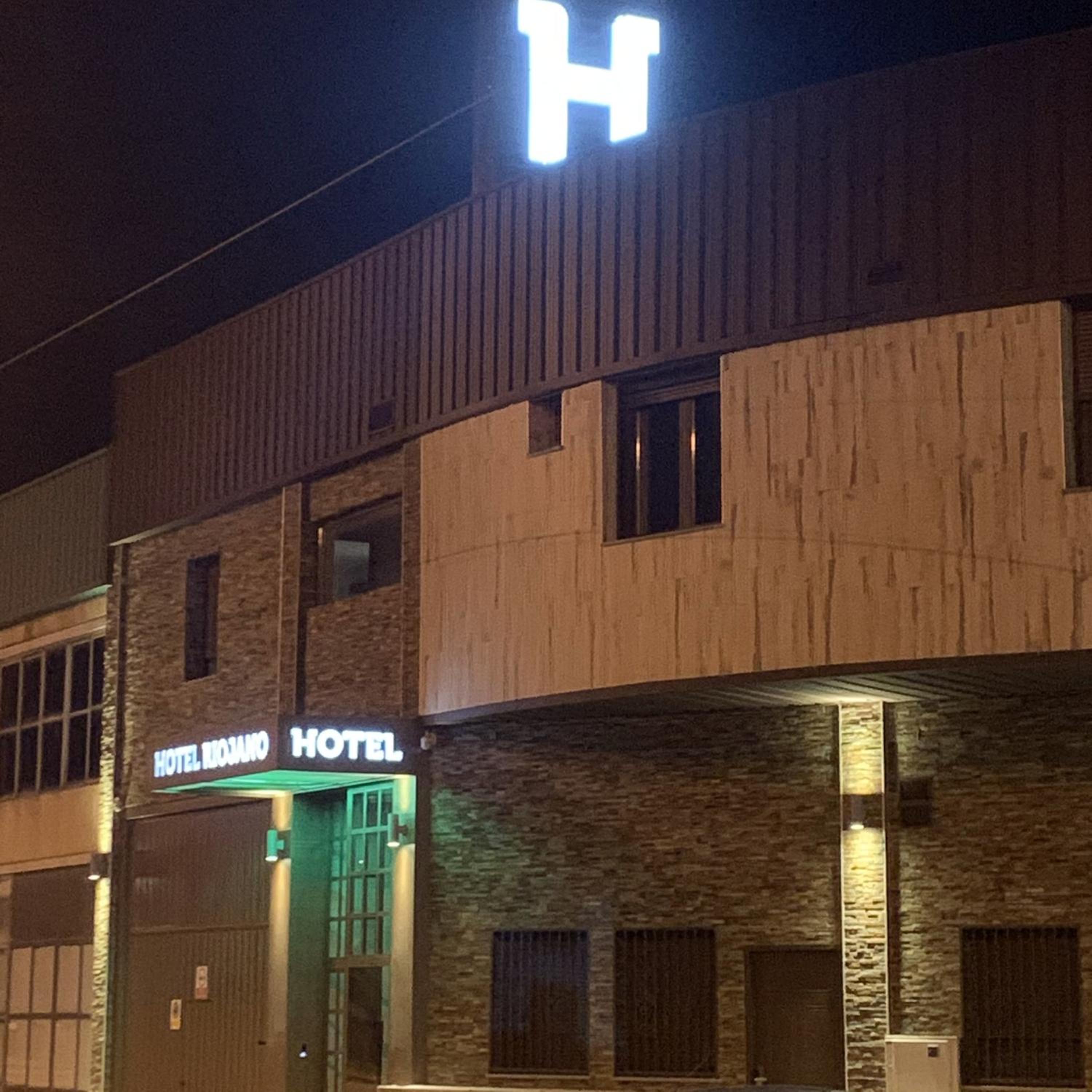 Фото Hotel Riojano