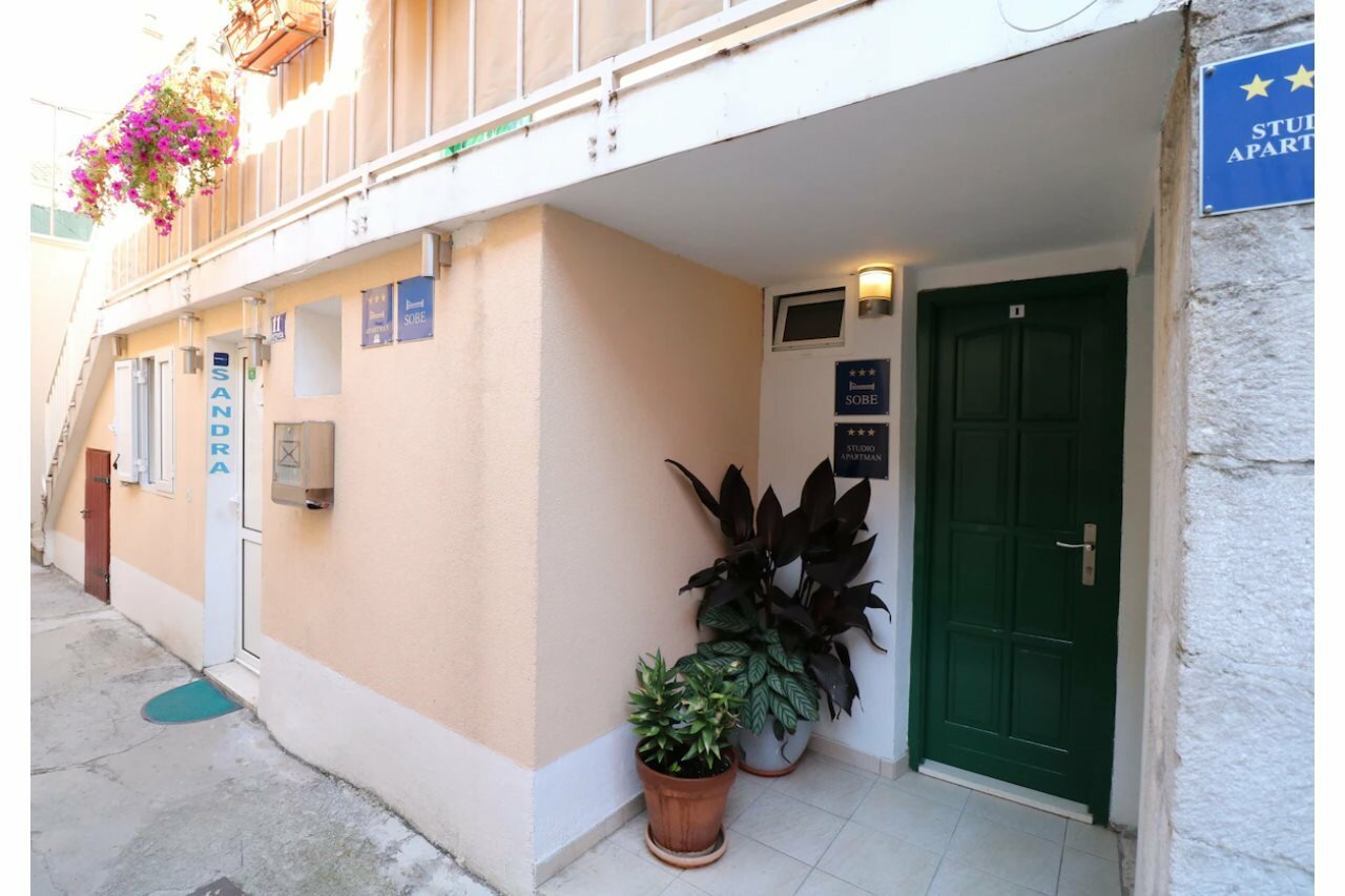 Фото House Sandra