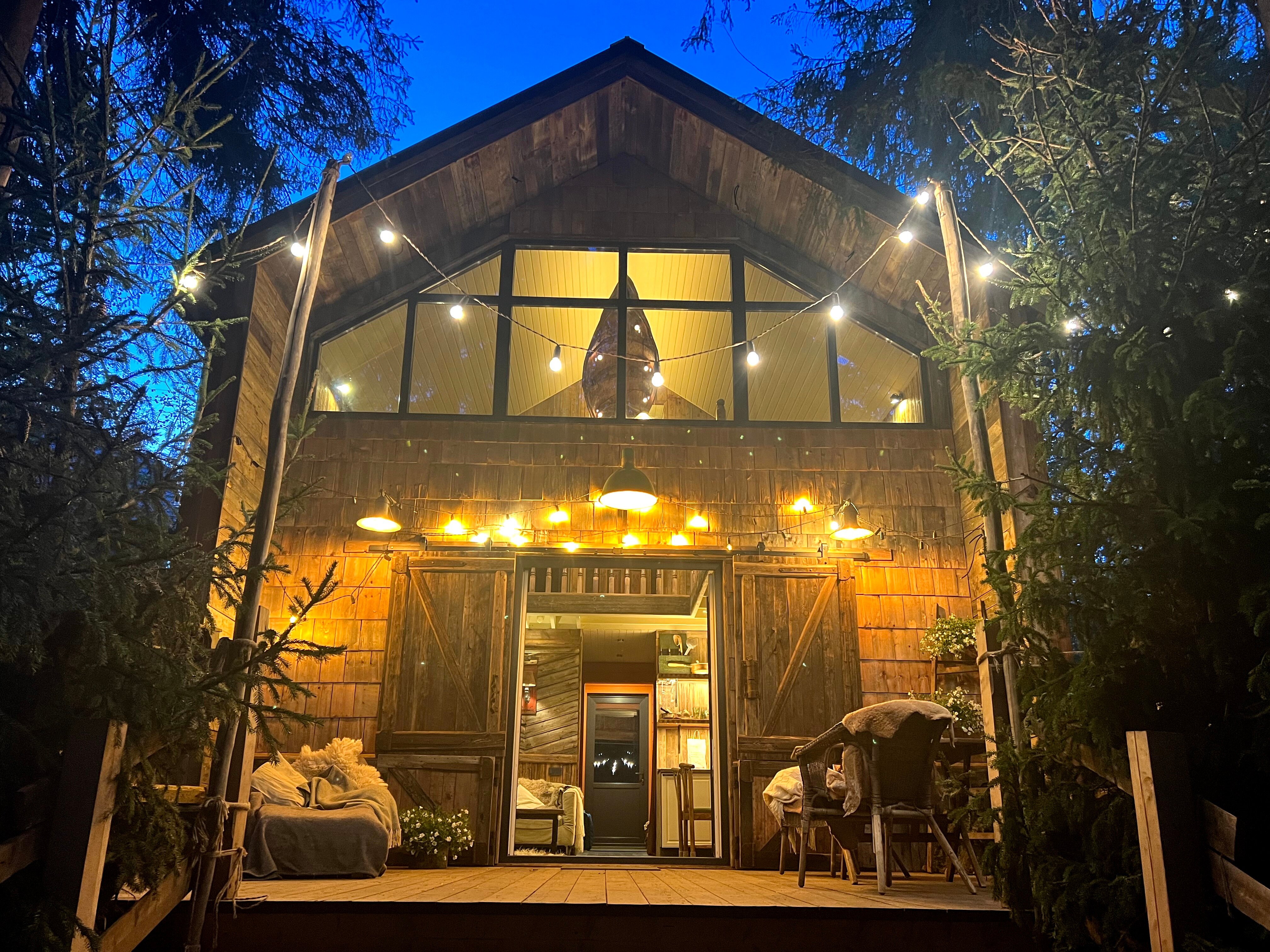 Фото Домик в лесу