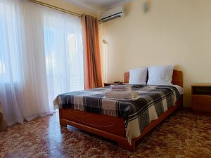 Nadezhda (село Морское, квартал Жемчужный, 11), hotel