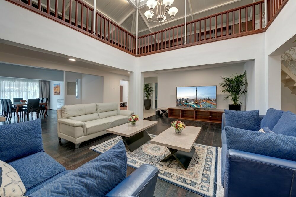 Short-term housing rental J5 Four Bedroom Villa in Al Wasl, Dubai, photo