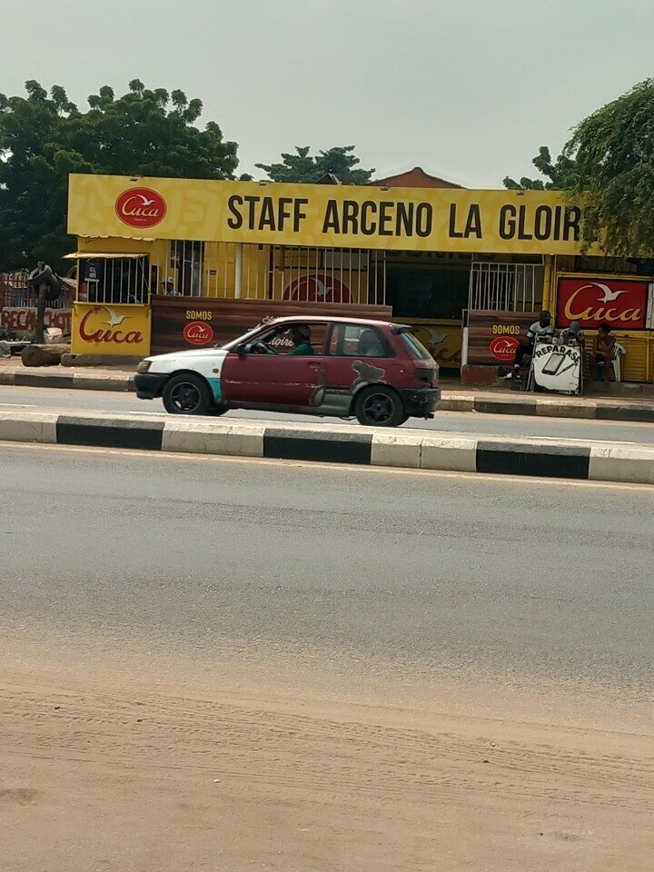 Bar, pub Arceno La Gloire, Loanda, photo