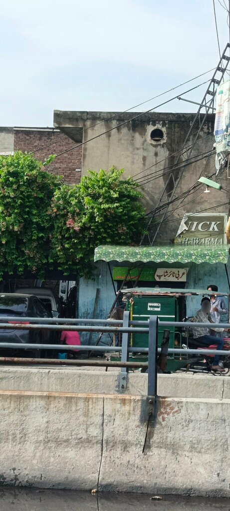 Tire service Arabi tyre shop, Lahore, photo