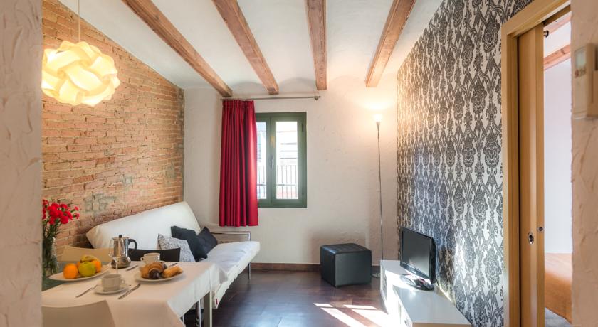 Фото Apartaments Ciutat Vella