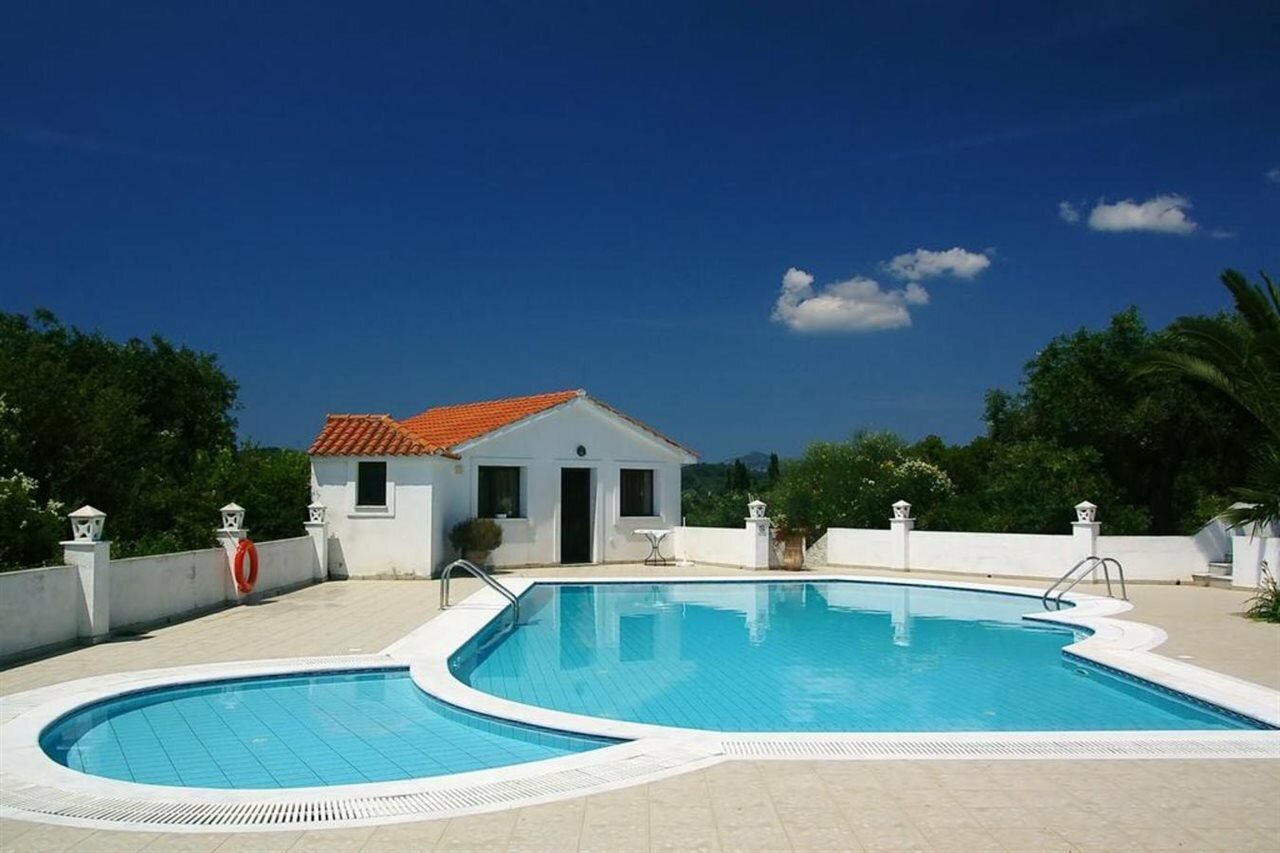 Фото Marialice Apartments