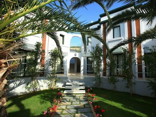 Гостиница Grand Yazıcı Torba Beach Club в Бодруме