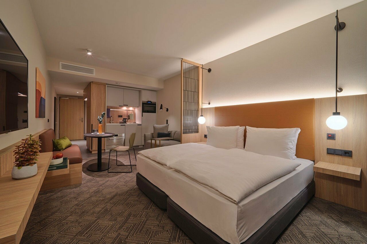 Фото Adina Apartment Hotel Dusseldorf