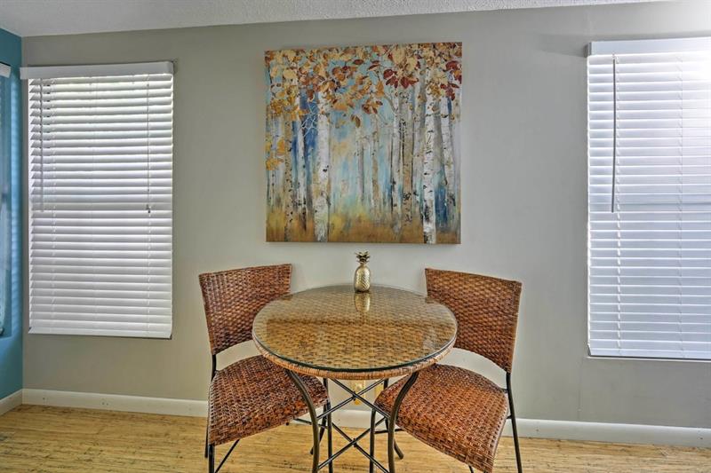 Фото Miami Beach HomeStay