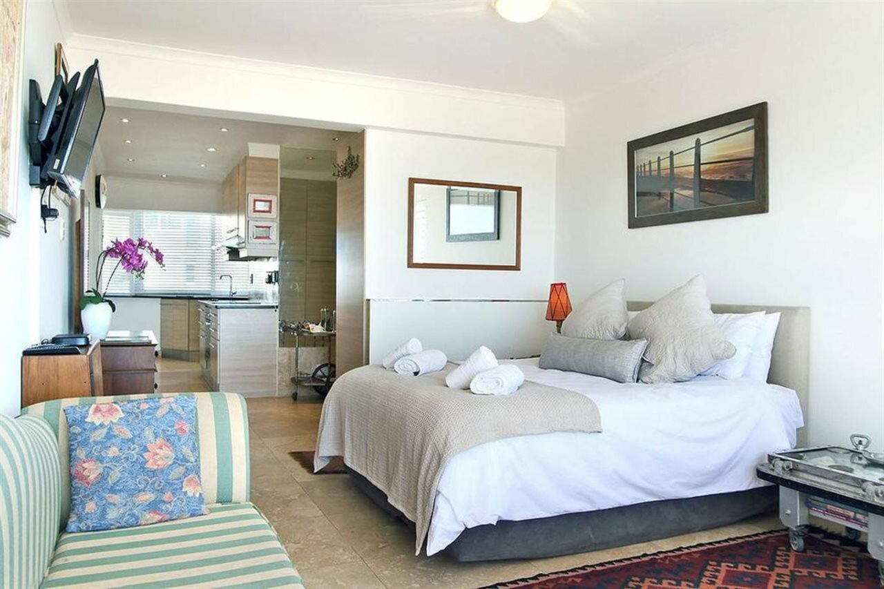 Фото Dolphin Bay II