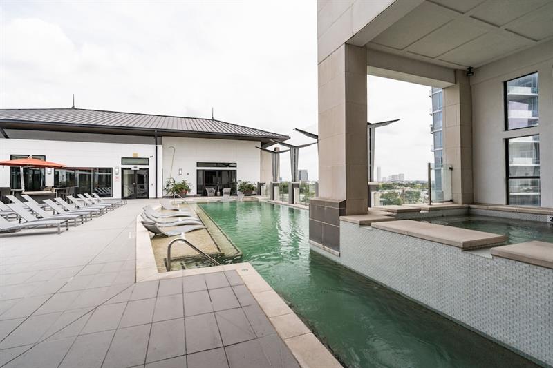 Фото The Luxury Suites of Houston