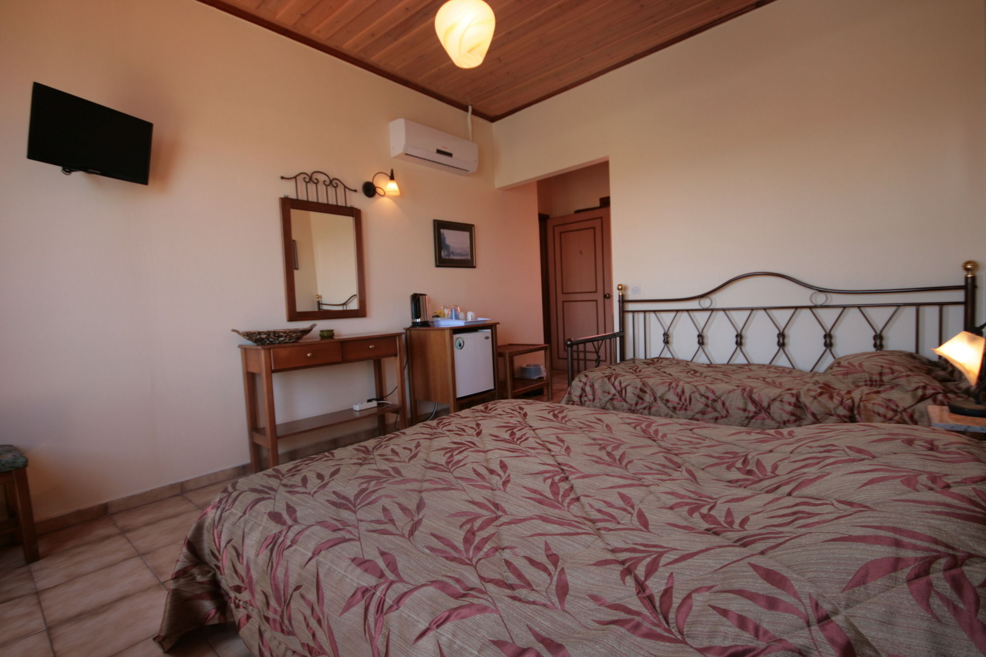 Фото Helena Hotel