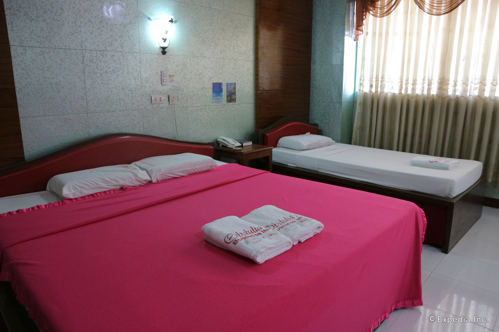 Фото Obdulia's Business Inn