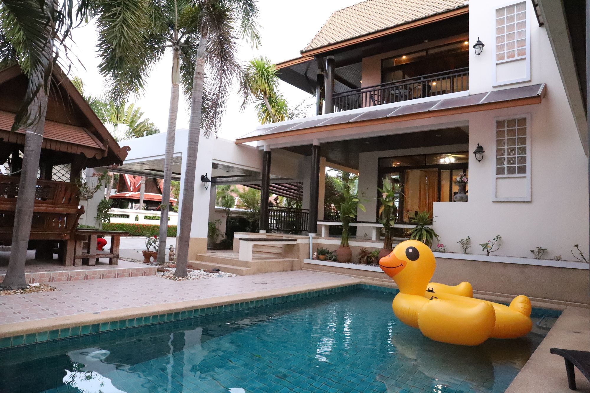 Фото Punnapha Pool Villa Pattaya