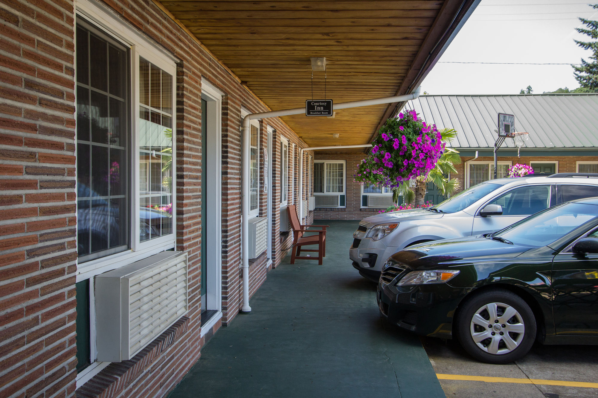 Фото Courtesy Inn Eugene Downtown