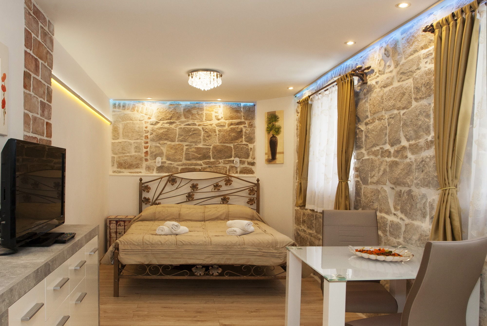 Фото House Sandra