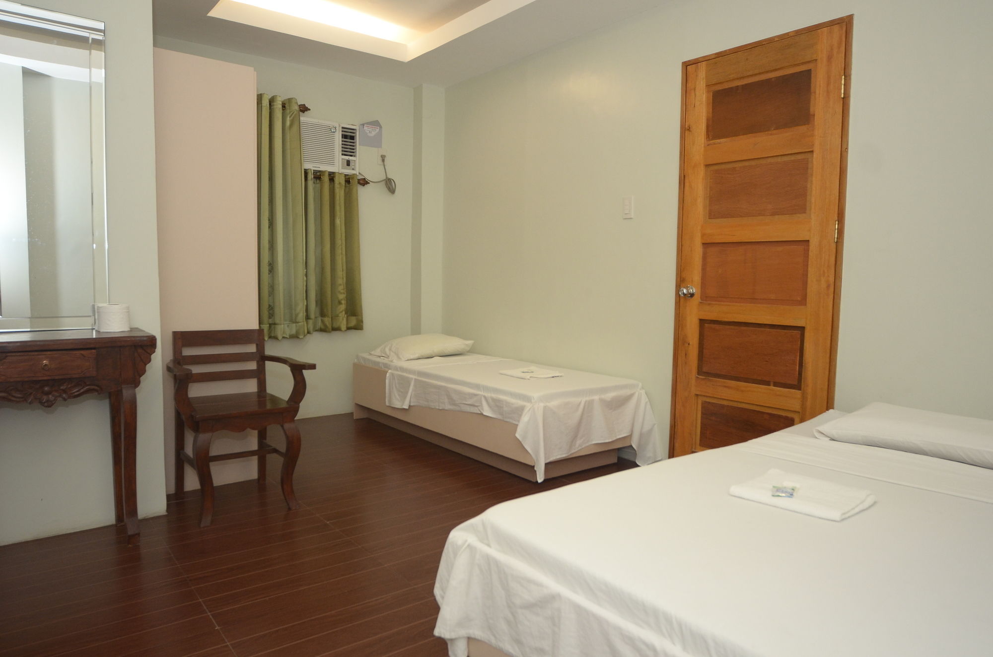 Фото Reyna's The Haven and Gardens