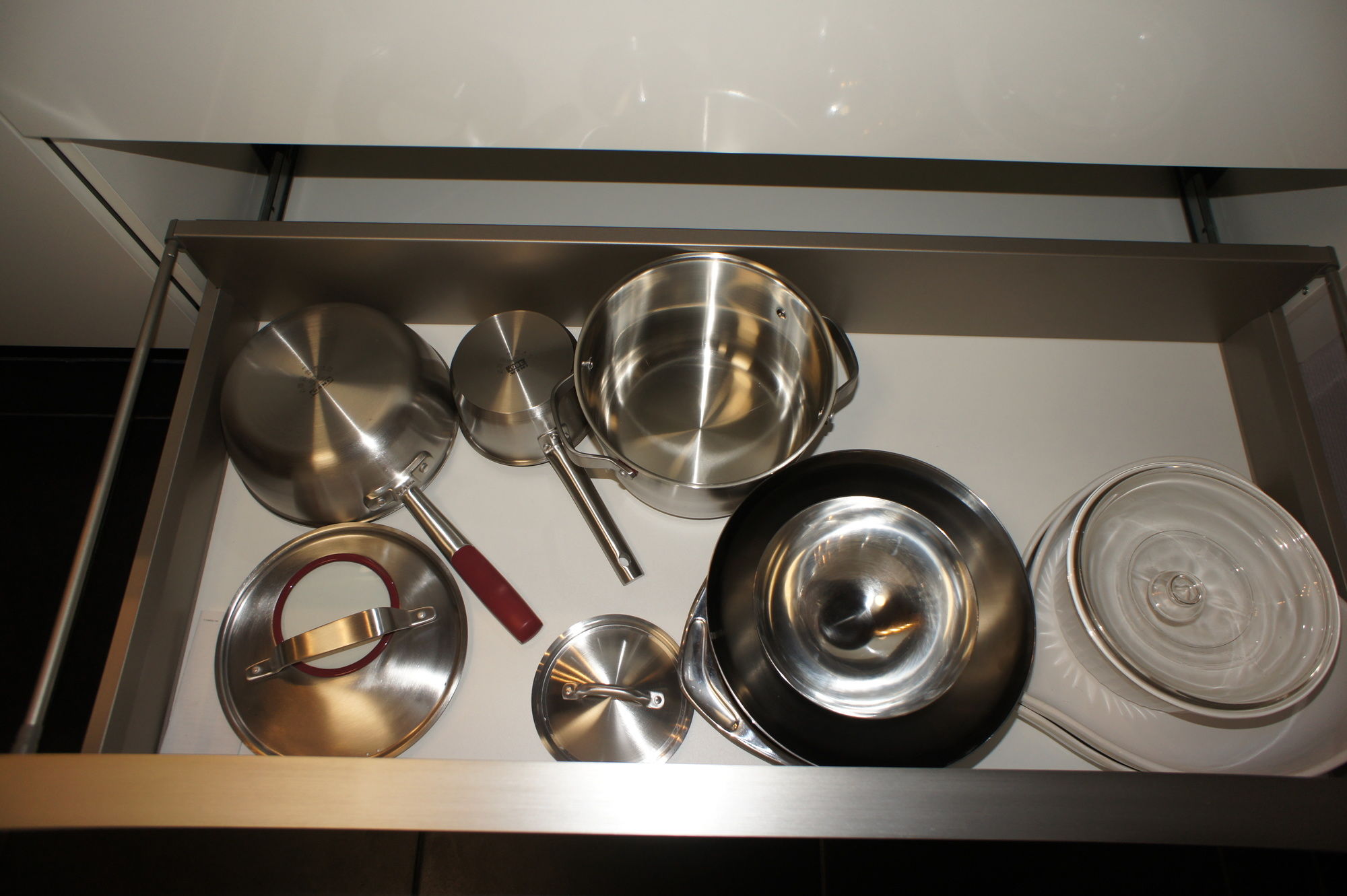 Фото J and R Brussels City Apartment